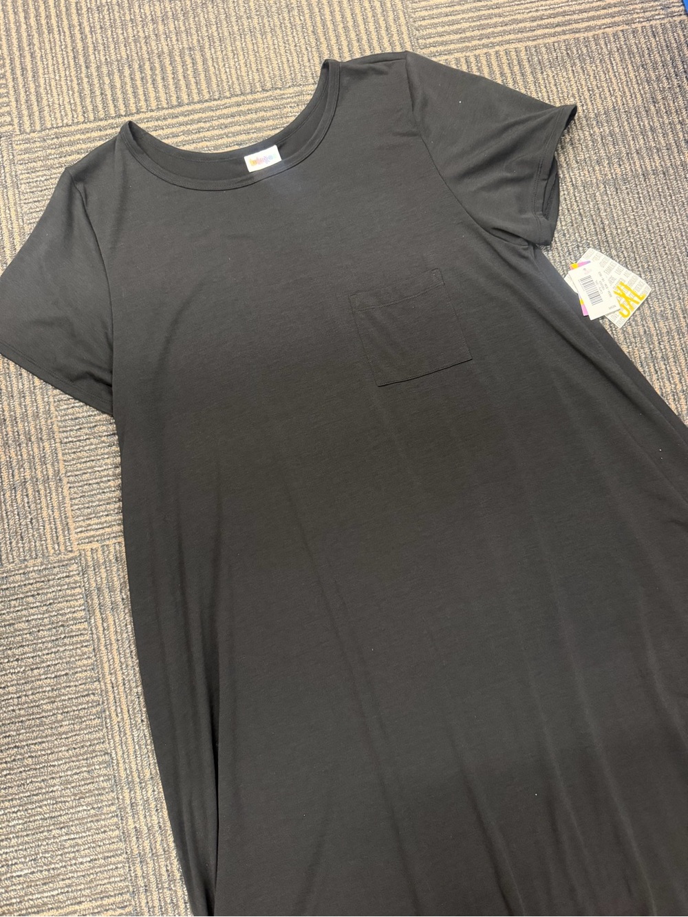 NWT LuLaRoe Noir Carly Black Short-Sleeve Dress Sz 3XL - Picture 2 of 4